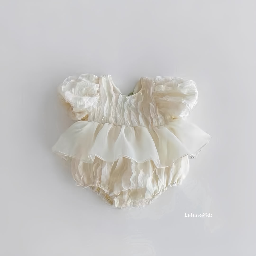 Sweet Tulip Open-Back Romper 甜美郁金香露背哈衣